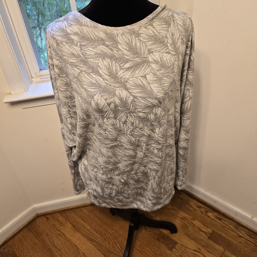 White House Black Market Gray White Feather Dolman Tunic Rayon Top Womens Medium